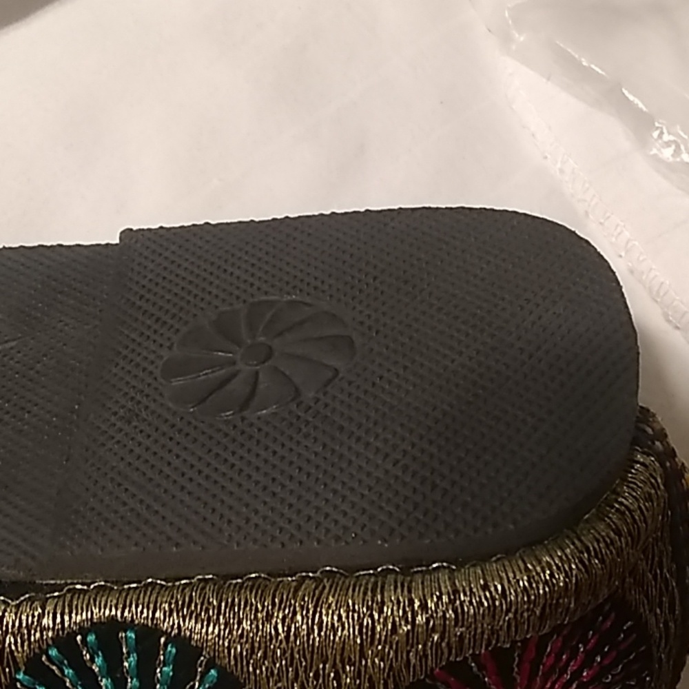 Sandals - Picture 8 of 14